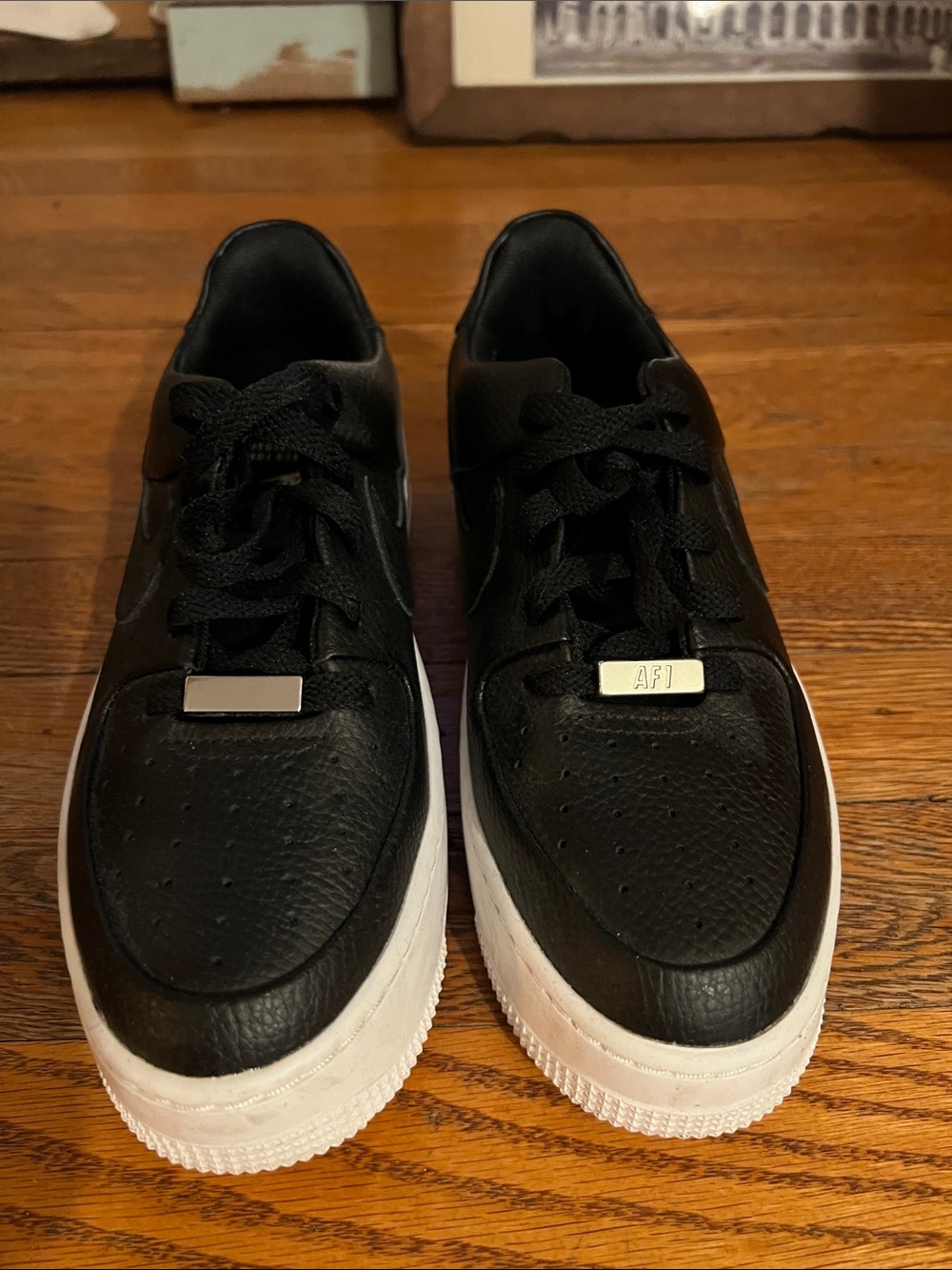 Nike Air Force 1 sage low top black & white size   US 6.5 AR5339-002